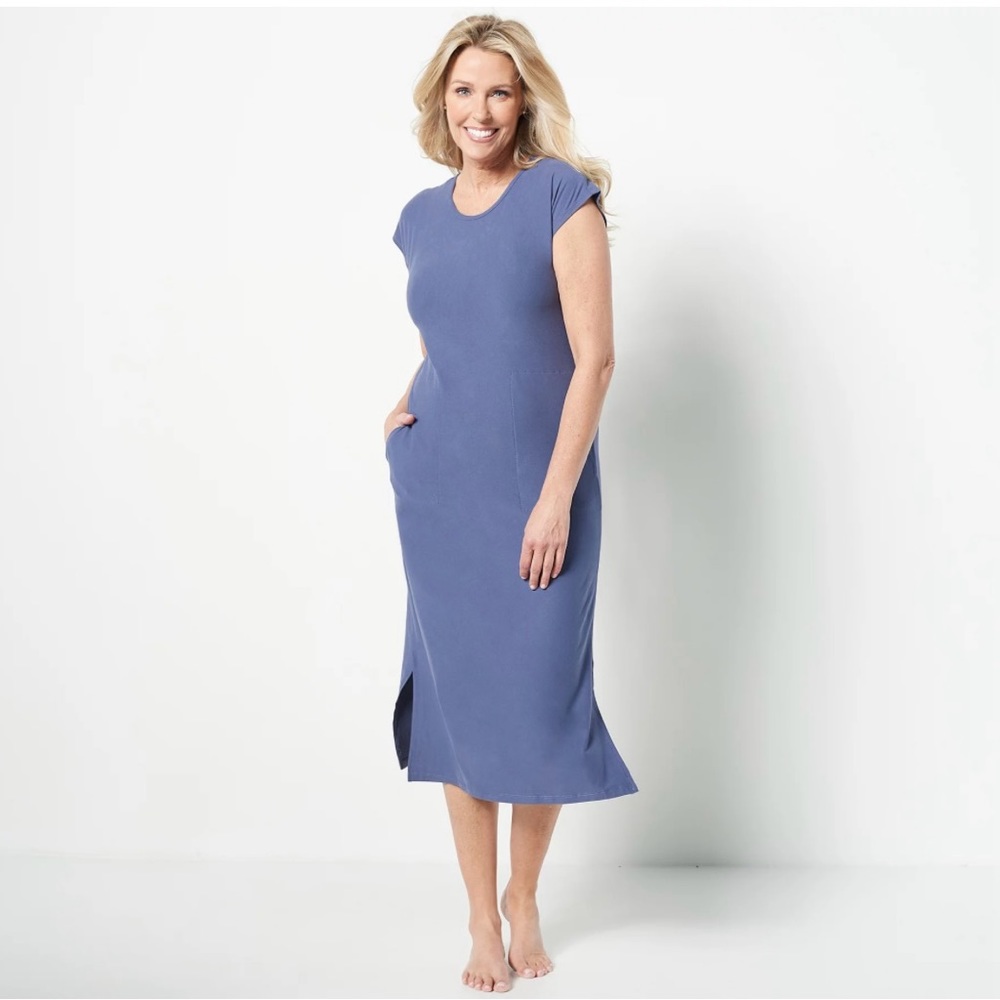 Muk Luks cloud knit cap sleeve pocket dress